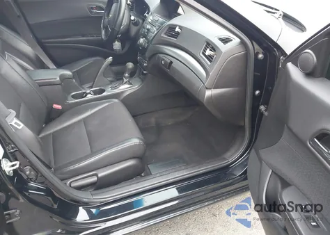 2013 Acura Ilx 2.0L из США, поврежденный, VIN 19VDE1F33DE017813